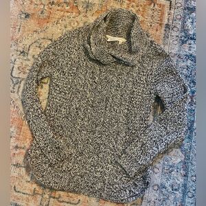 Women's Black and White Sweater